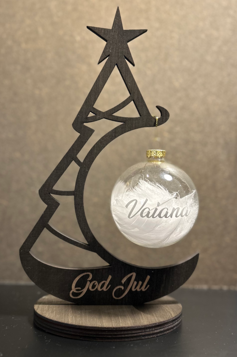 Julekule stativ og julekule begge med personlig navn